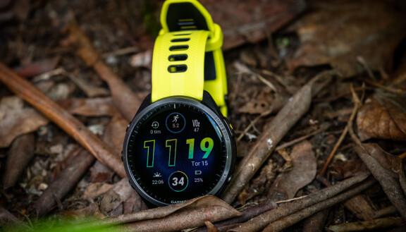 Test: Garmin Forerunner 965 – högt pris för bättre skärm